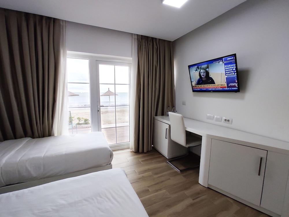 Prestige Resort Durres Qerret Extérieur photo