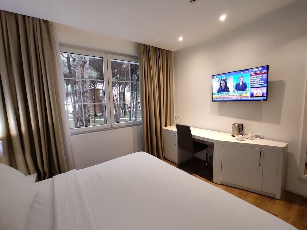 Prestige Resort Durres Qerret Extérieur photo