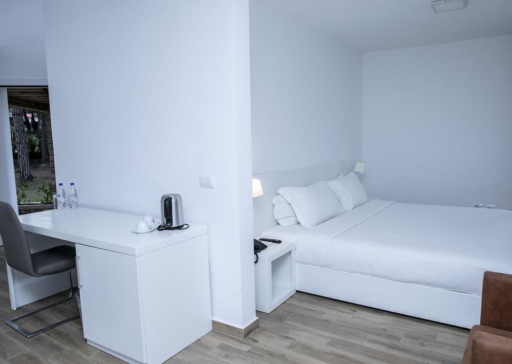 Prestige Resort Durres Qerret Extérieur photo