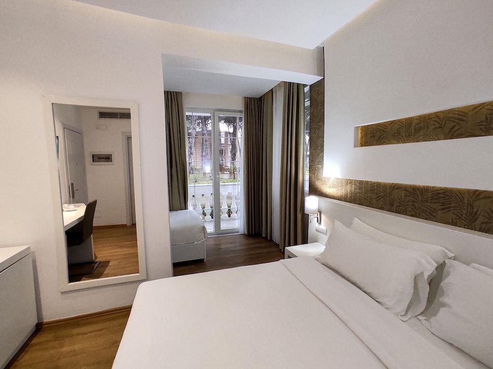 Prestige Resort Durres Qerret Extérieur photo
