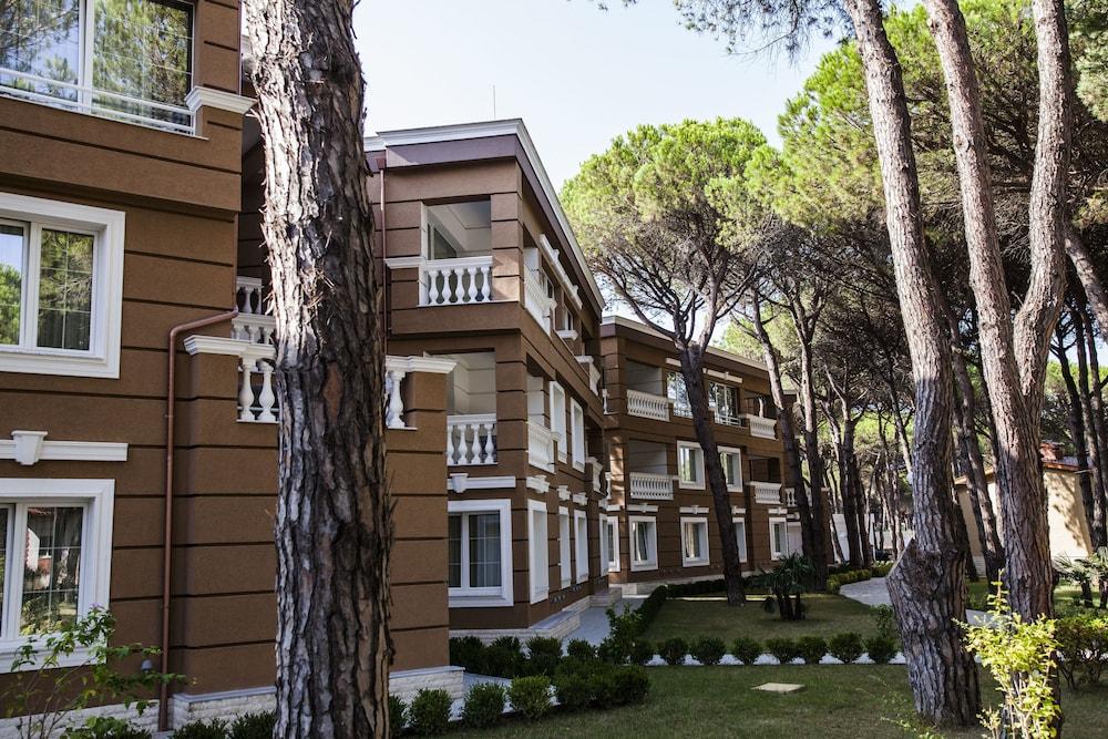Prestige Resort Durres Qerret Extérieur photo